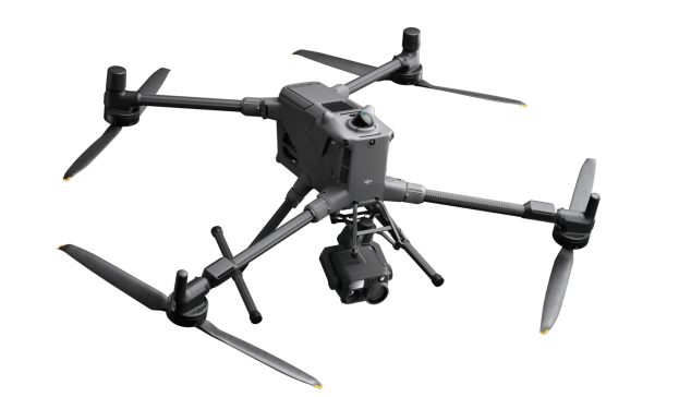 DJI MATRICE 400 png b