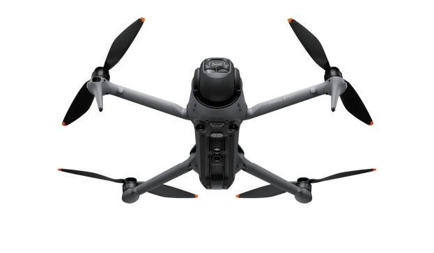 DJI Mavic 4 Pro Fly More Combo png c